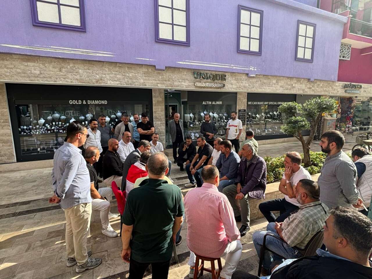 Marmaris’in Kapalı Çarşı Esnafı Üstün Açılmasından Rahatsız 1